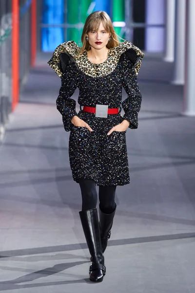 Look 2